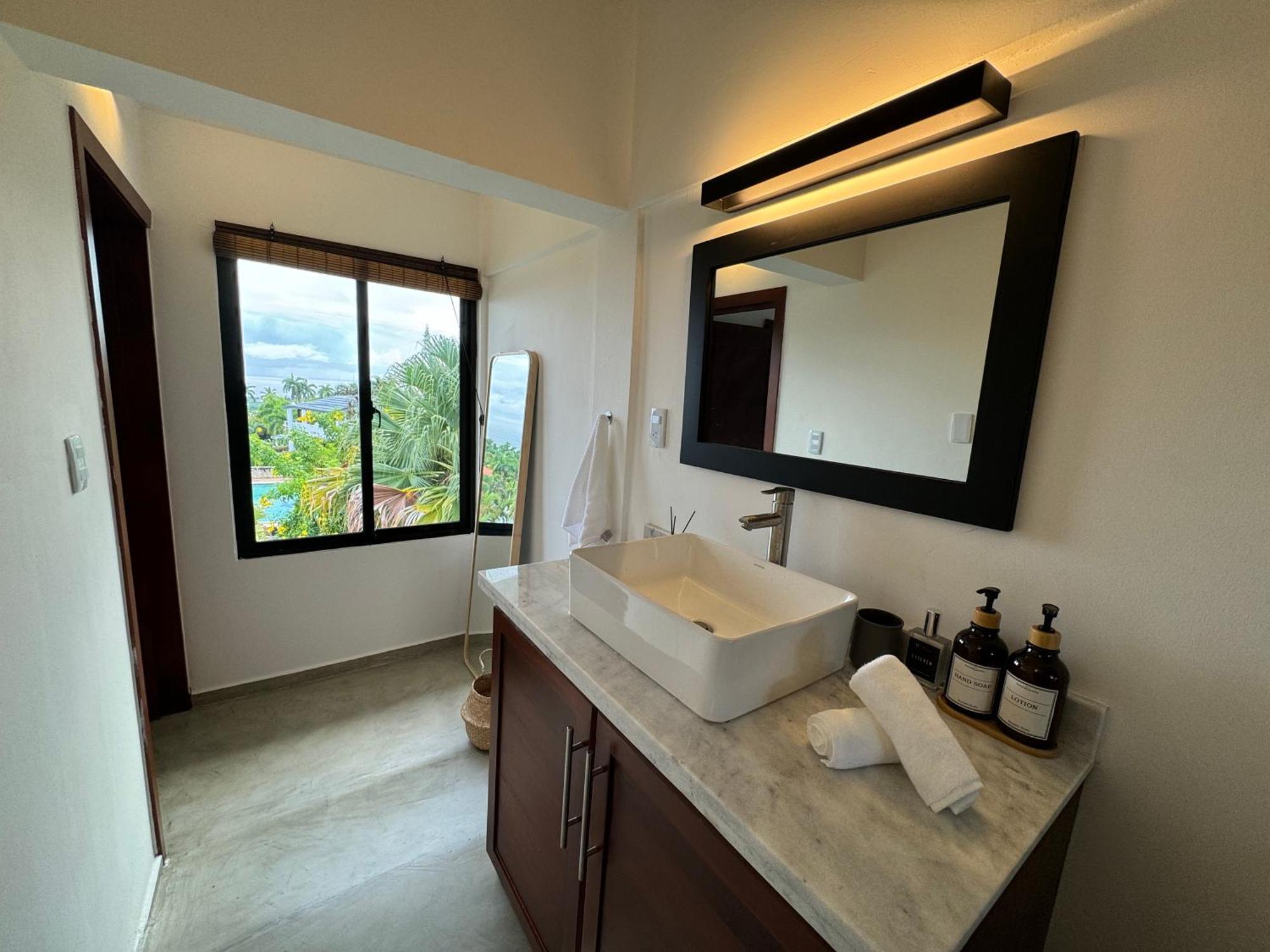 Catalina, Cabrera Oceanview Multi 2 Bd 2 Bath Condo Units With Balcony And Pool Екстериор снимка