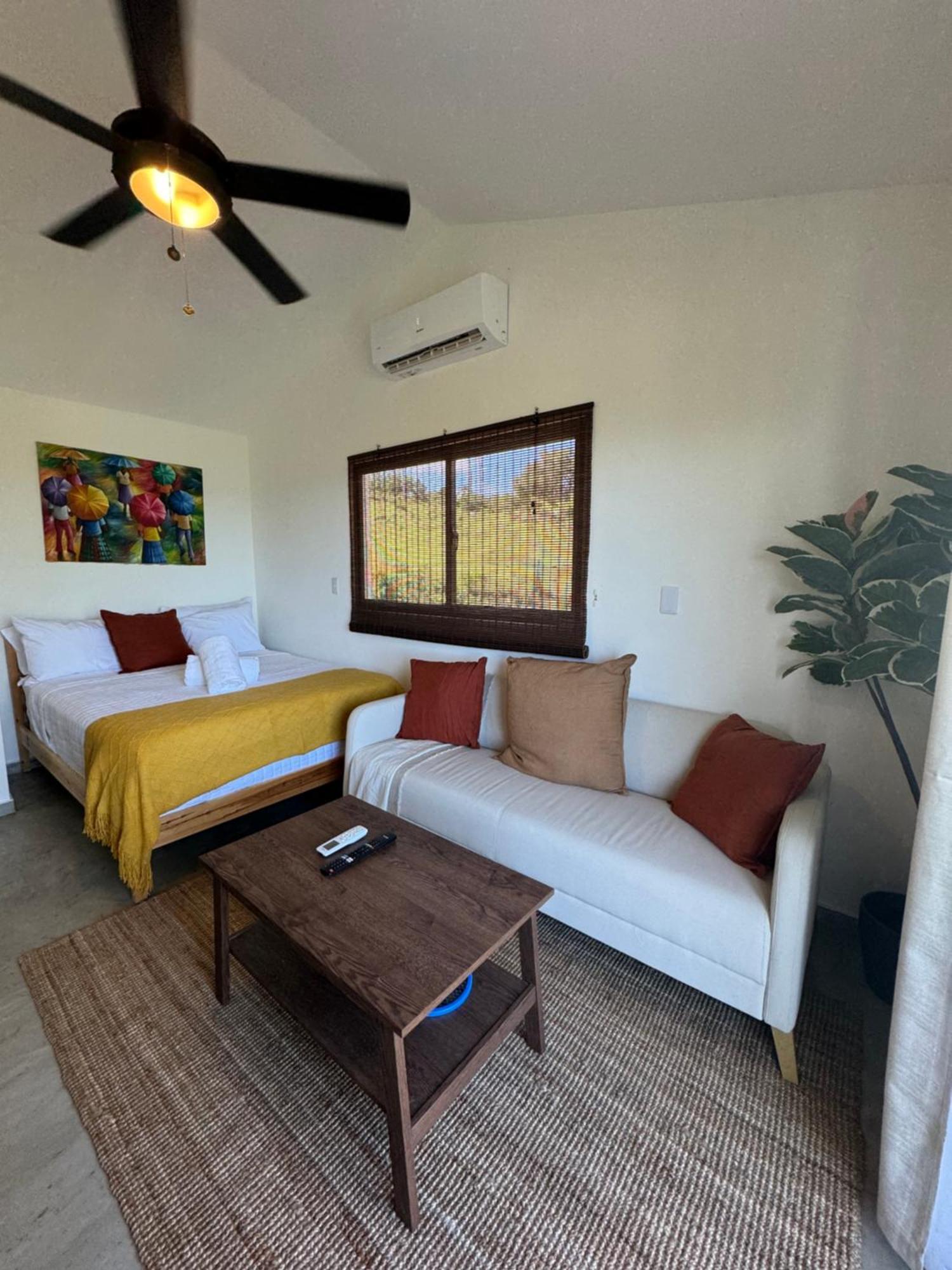 Catalina, Cabrera Oceanview Multi 2 Bd 2 Bath Condo Units With Balcony And Pool Екстериор снимка