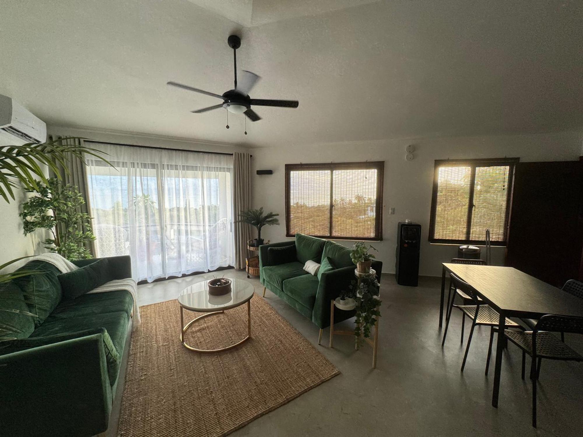 Catalina, Cabrera Oceanview Multi 2 Bd 2 Bath Condo Units With Balcony And Pool Екстериор снимка