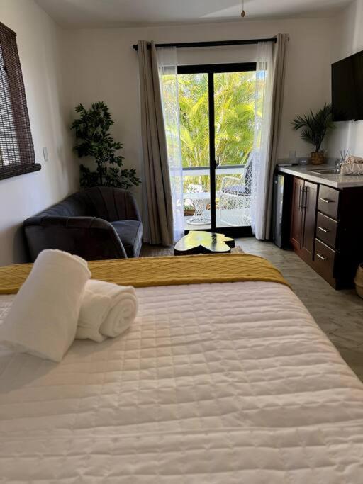 Catalina, Cabrera Oceanview Multi 2 Bd 2 Bath Condo Units With Balcony And Pool Екстериор снимка