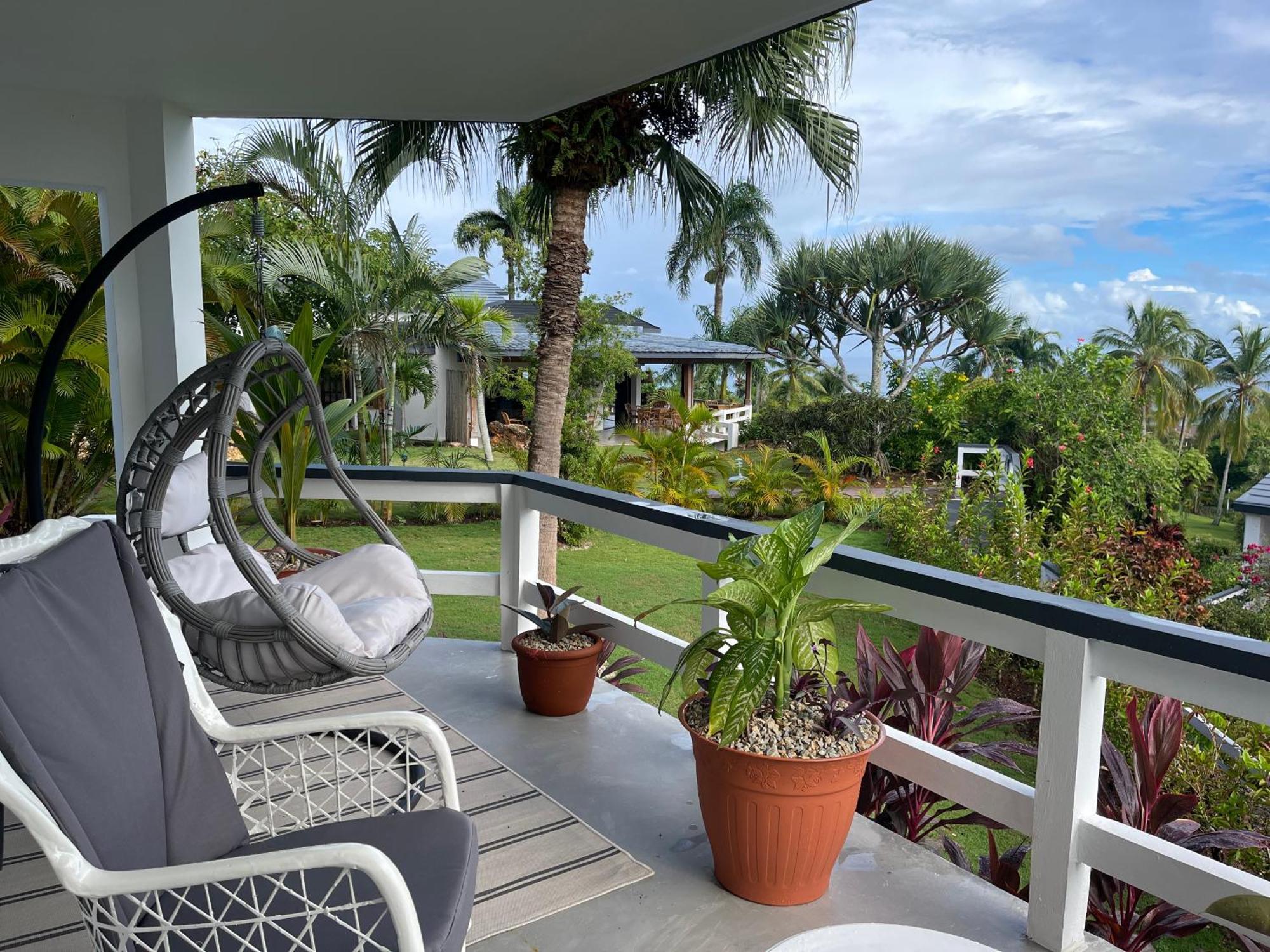 Catalina, Cabrera Oceanview Multi 2 Bd 2 Bath Condo Units With Balcony And Pool Екстериор снимка
